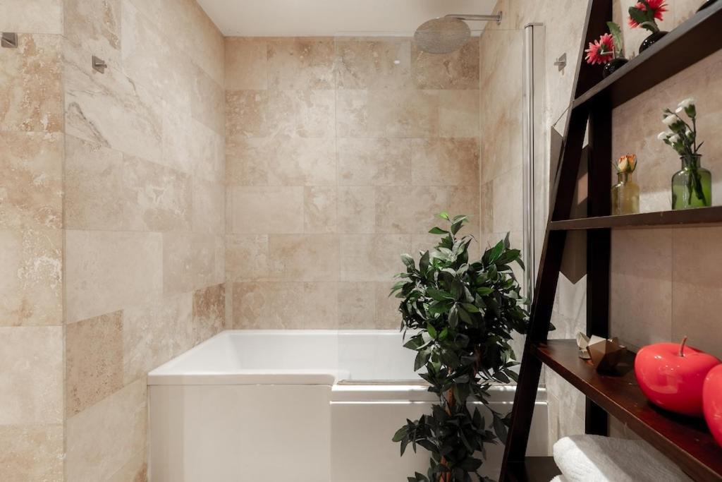 Revamped & Luxxe For Covent Garden Lovers! Adorable City Home For Families & Friends Londres Extérieur photo